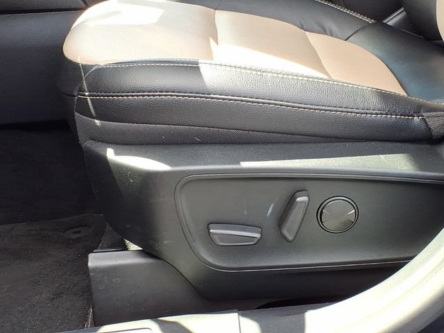 Certified 2022 Ford Escape Titanium w/ Titanium Elite Package AWD/4WD image 18