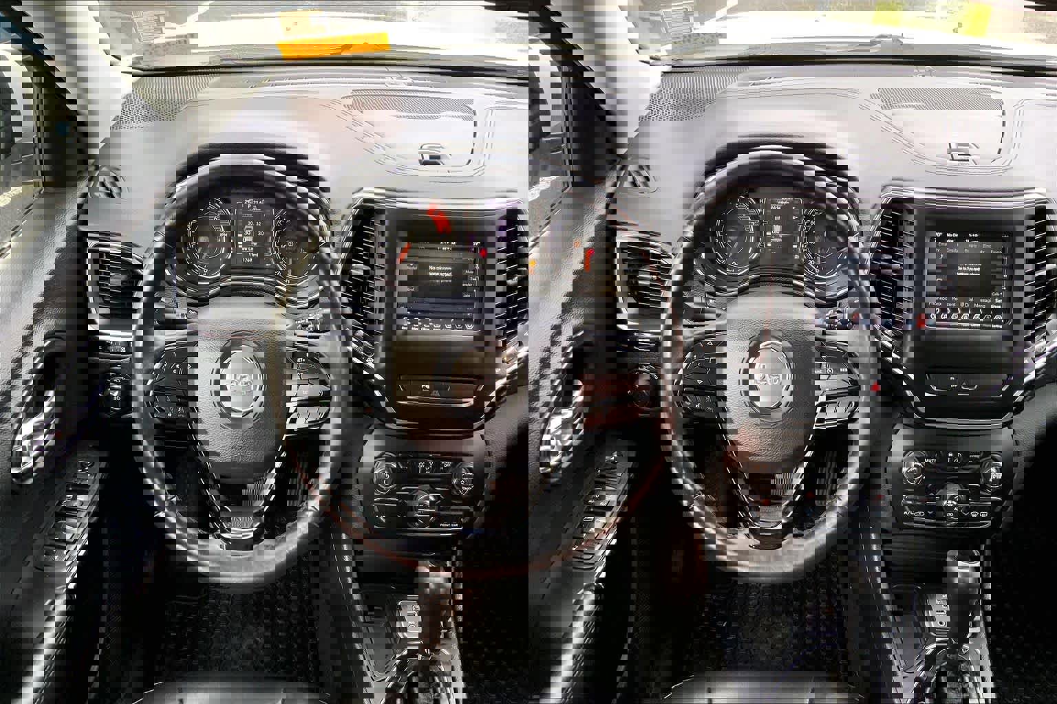 Used 2019 Jeep Cherokee Latitude Plus image 7