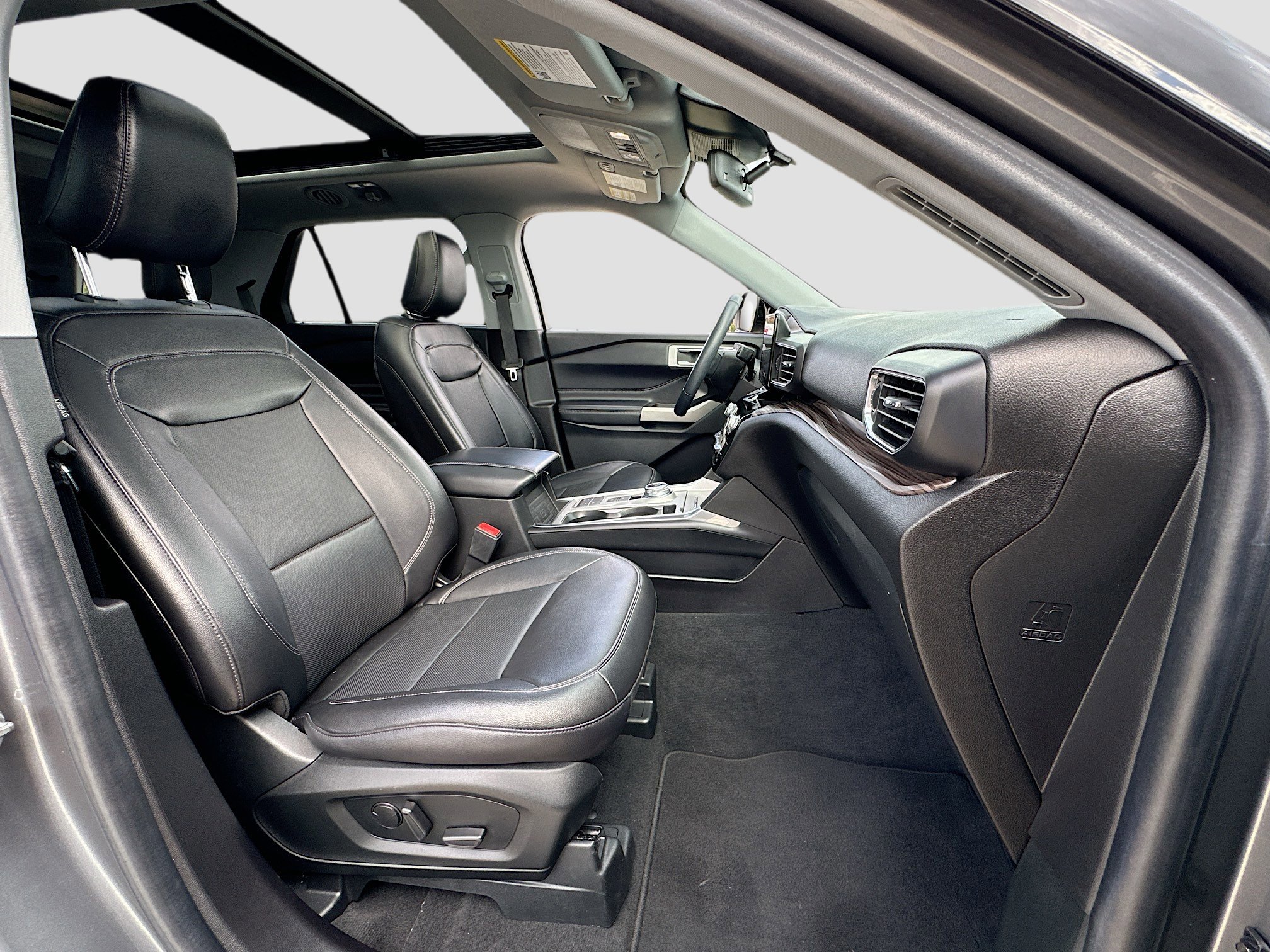 Certified 2022 Ford Explorer Limited w/ Equipment Group 301A image 30