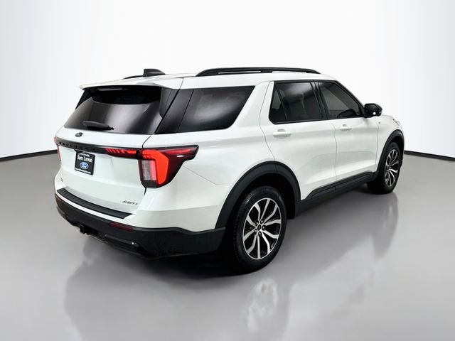 Certified 2025 Ford Explorer ST-Line AWD/4WD image 7