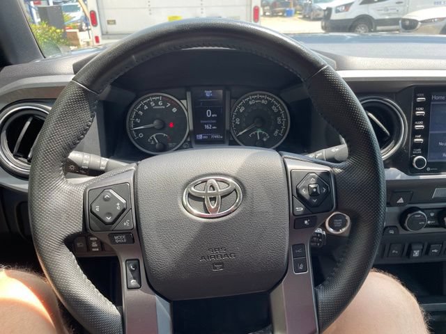 Used 2022 Toyota Tacoma TRD Off-Road w/ Technology Package AWD/4WD image 18