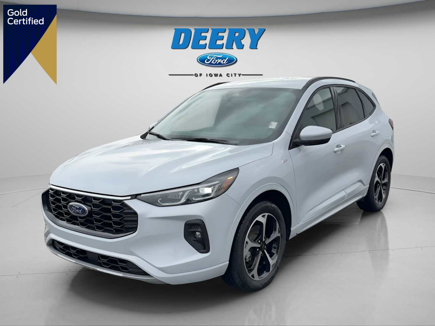 Certified 2025 Ford Escape ST-Line Elite w/ Class II Trailer Tow Package image 1