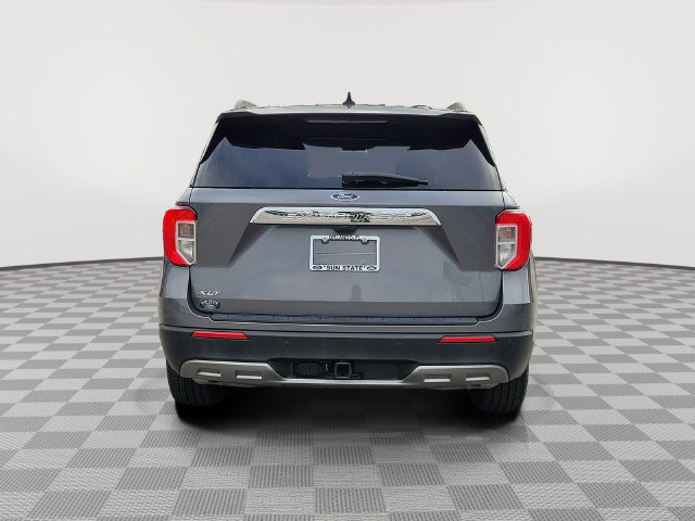 Certified 2022 Ford Explorer XLT w/ Equipment Group 202A RWD image 5