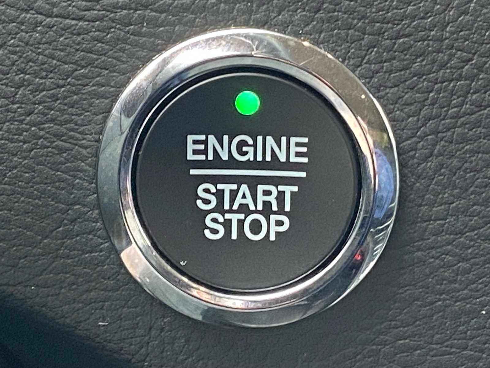 Certified 2022 Ford Edge SEL w/ Convenience Package AWD/4WD image 19