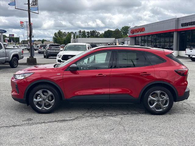 Certified 2026 Ford Escape ST-Line w/ Tech Pack #1 FWD image 6