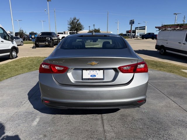 Used 2023 Chevrolet Malibu LT image 2