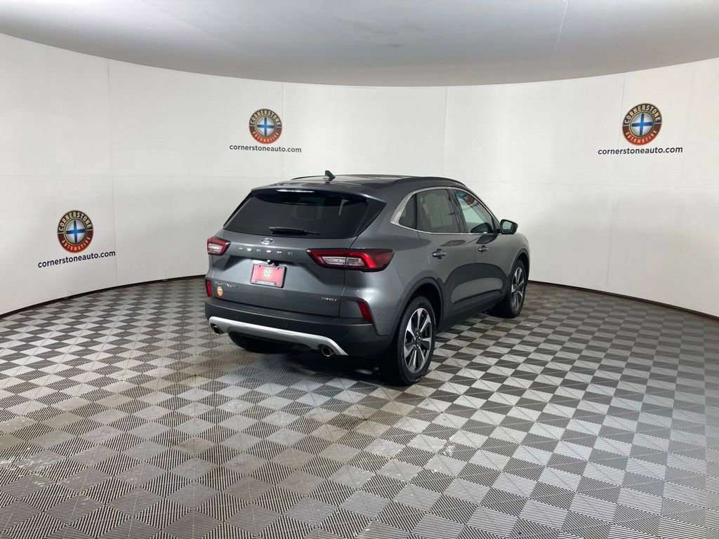 Certified 2023 Ford Escape Platinum image 19