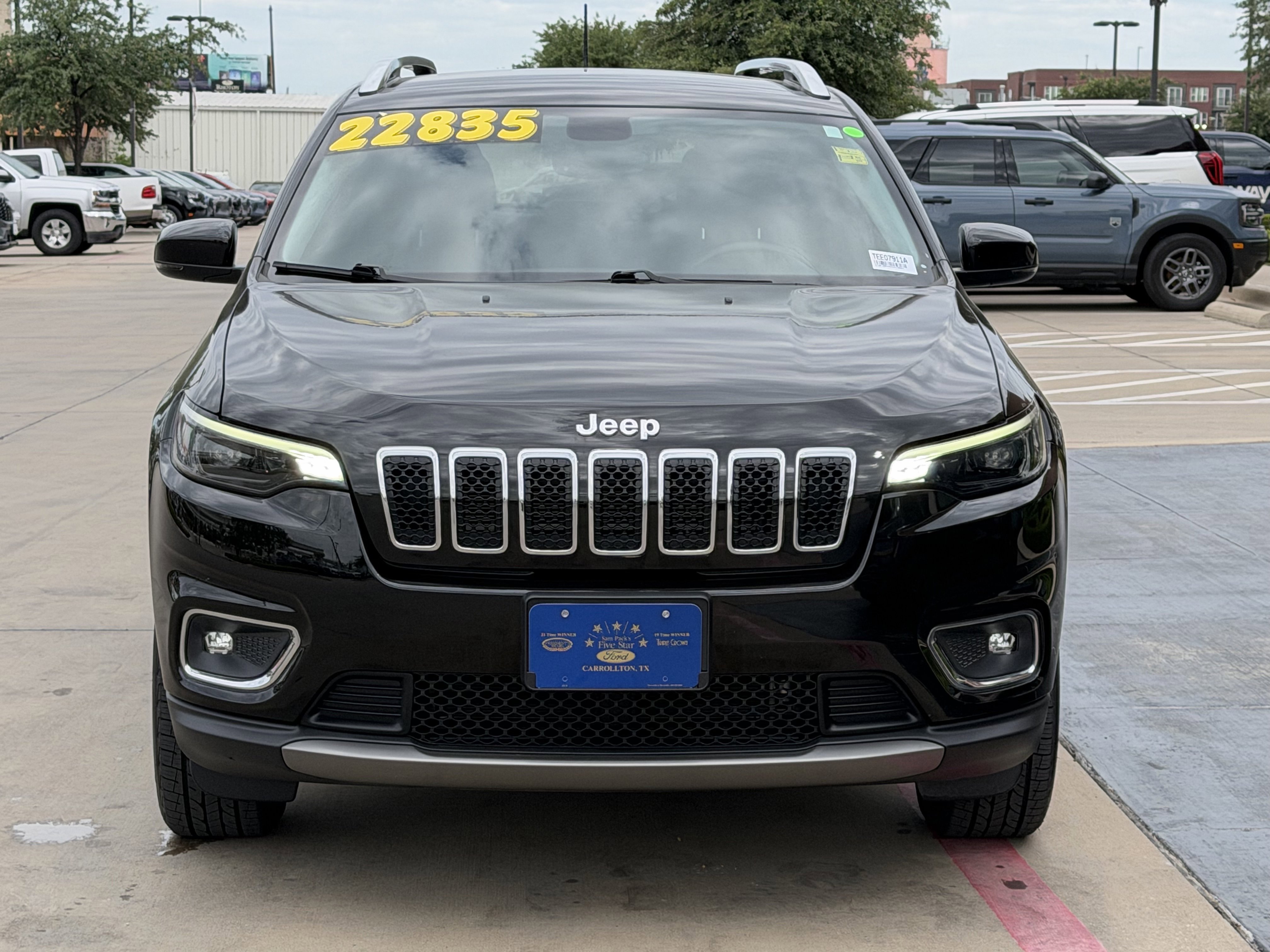 Used 2019 Jeep Cherokee Limited AWD/4WD image 8