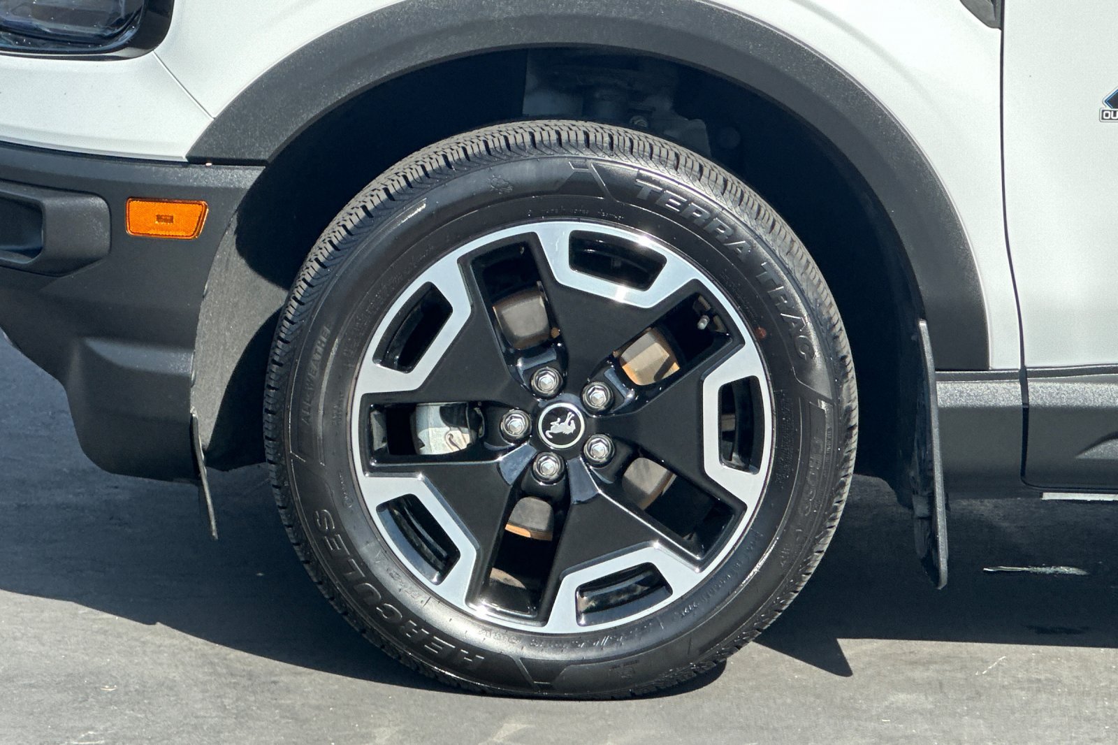 Certified 2023 Ford Bronco Sport Outer Banks w/ Tech Package AWD/4WD image 29