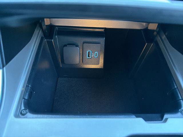 Certified 2022 Ford Explorer XLT w/ Equipment Group 202A image 28