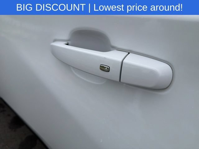 Used 2023 Chevrolet Traverse LT AWD/4WD image 18