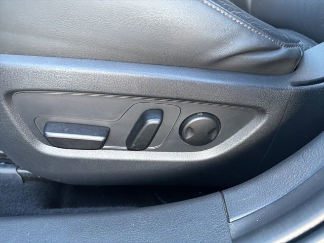 Used 2020 MAZDA CX-30 Premium image 22