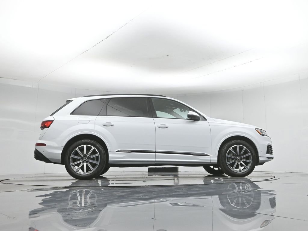 Used 2022 Audi Q7 2.0T Premium Plus w/ Premium Plus Package AWD/4WD image 8
