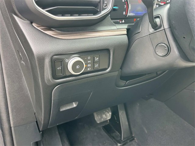 Certified 2023 Ford Explorer Limited w/ Limited Technology Package image 31