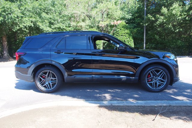 Certified 2025 Ford Explorer ST w/ Sun And Sound Package AWD/4WD image 8