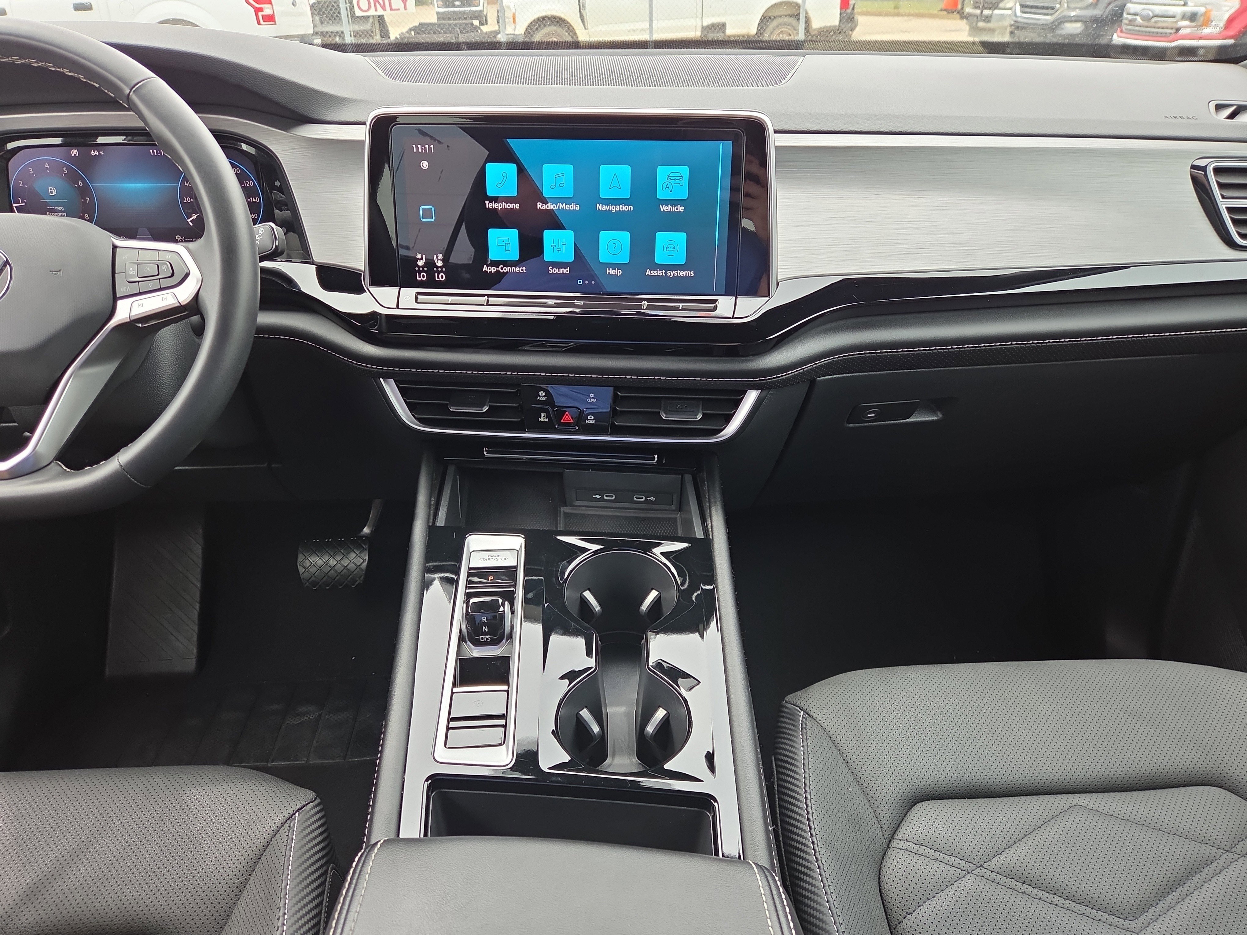 Used 2024 Volkswagen Atlas Cross Sport SE FWD image 23
