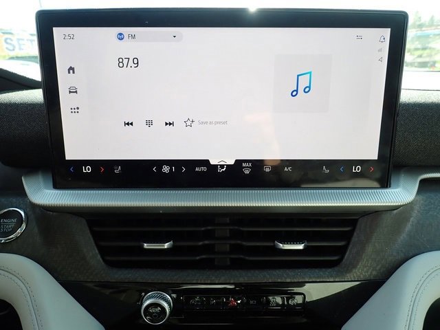 Certified 2025 Ford Explorer Platinum w/ LUX Leather Package image 28