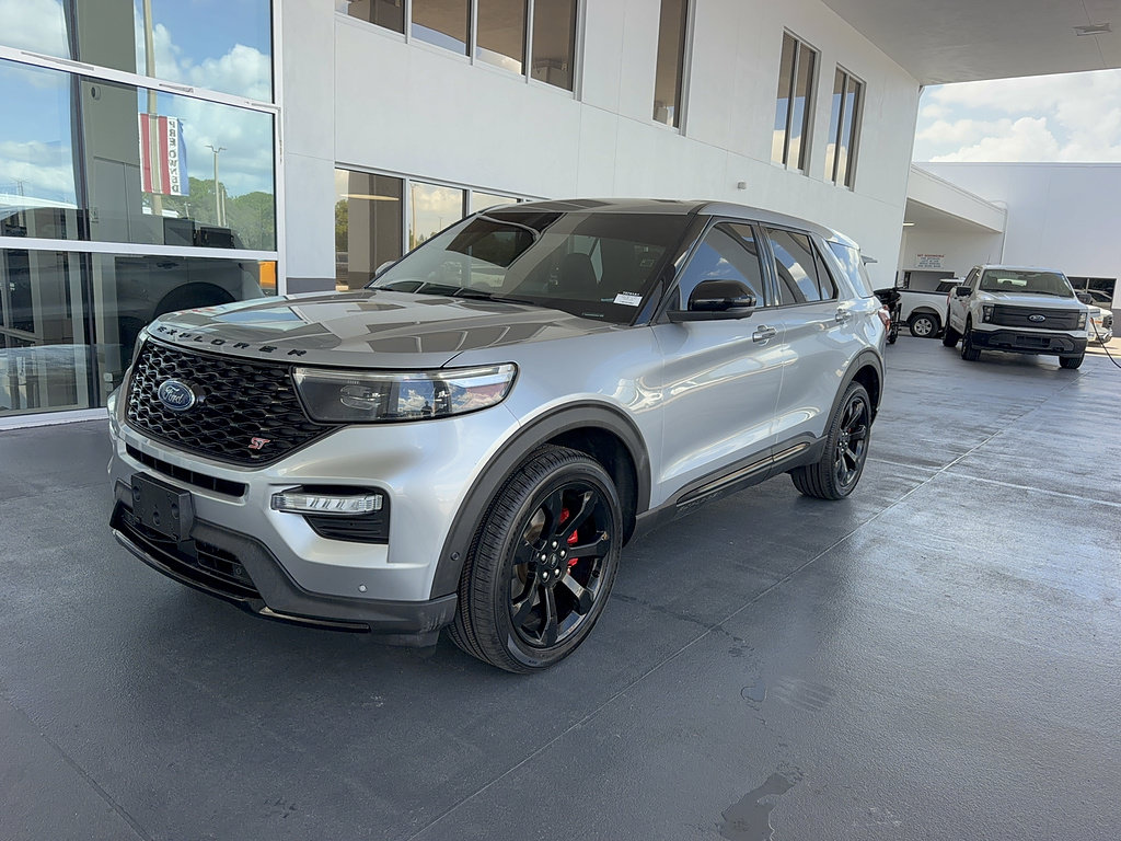 Certified 2021 Ford Explorer ST w/ Equipment Group 401A AWD/4WD image 2