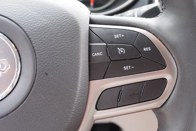 Used 2021 Jeep Cherokee Latitude Lux w/ Comfort/Convenience Group AWD/4WD image 23