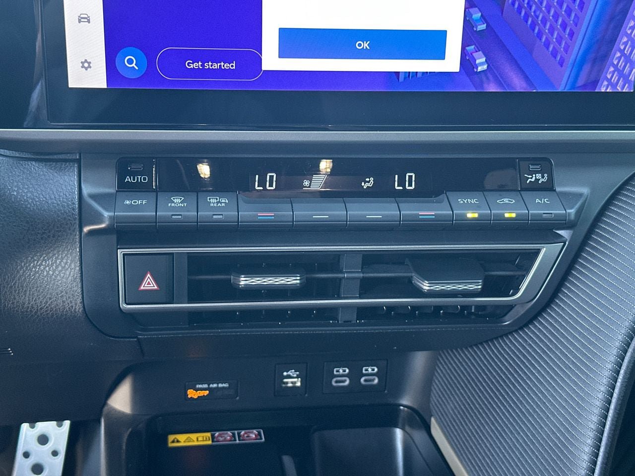 Used 2025 Toyota Camry SE w/ Multimedia Upgrade Package FWD image 31