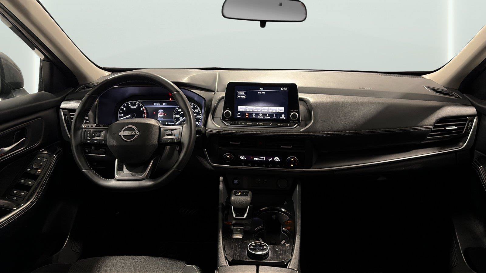 Used 2025 Nissan Rogue SV AWD/4WD image 11