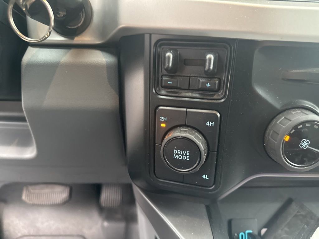 Certified 2023 Ford F350 XLT w/ 360-Degree Camera Package image 17