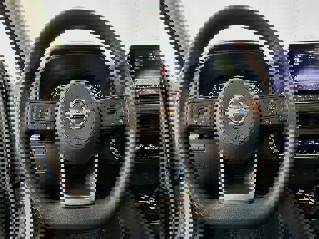 Used 2024 Nissan Rogue SV image 19