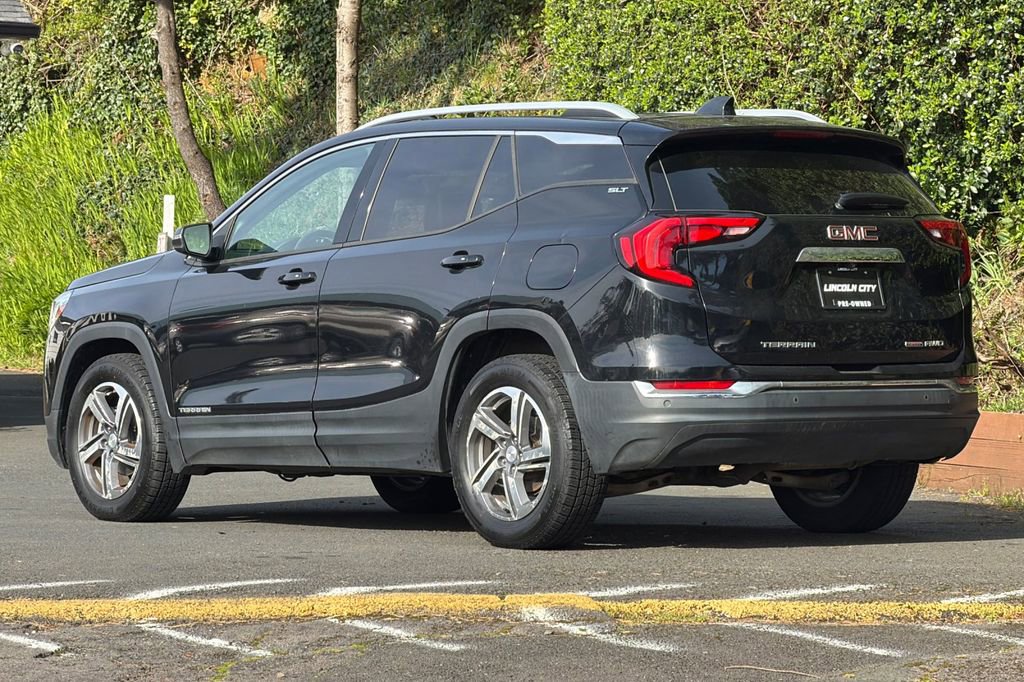Used 2019 GMC Terrain SLT w/ Infotainment Package II AWD/4WD image 4