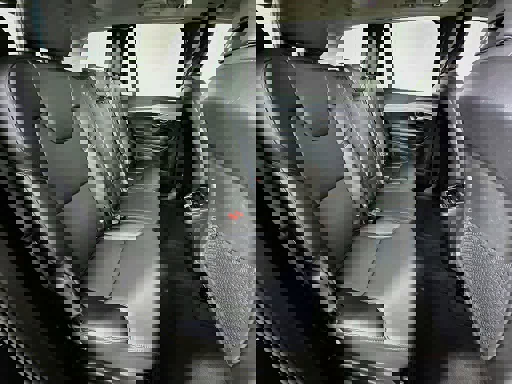 Used 2022 Volvo XC90 T5 Momentum w/ Advanced Package FWD image 32