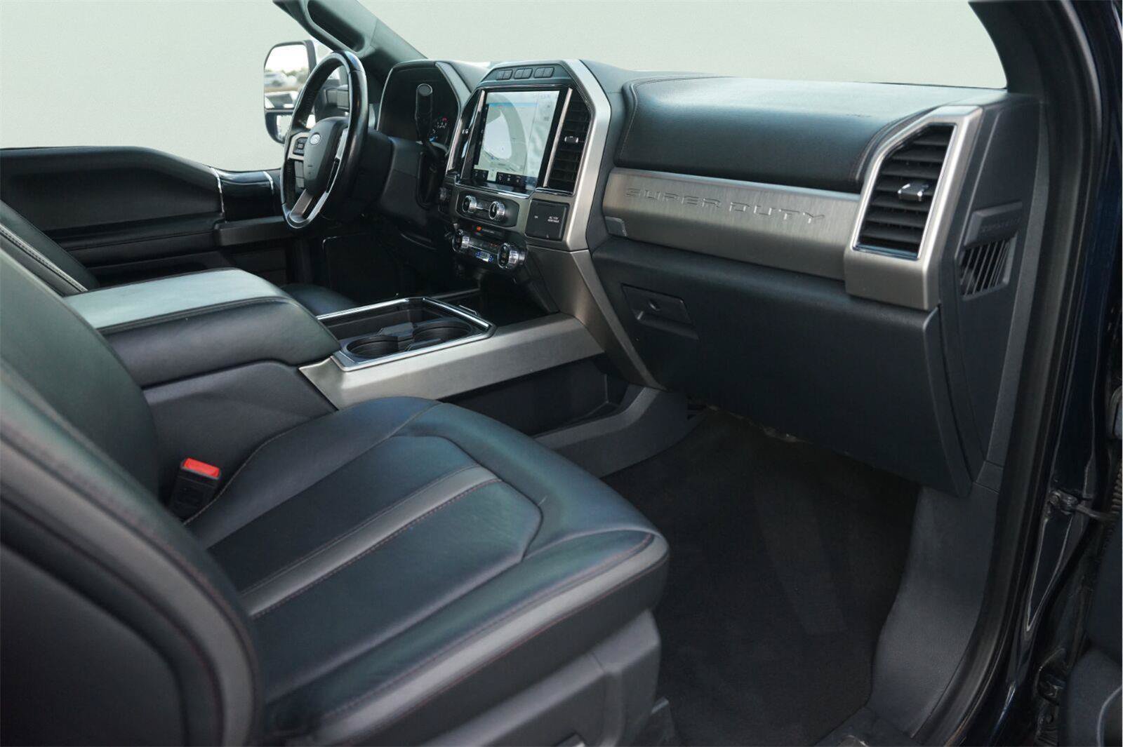 Certified 2022 Ford F250 Platinum w/ FX4 Off-Road Package AWD/4WD image 18