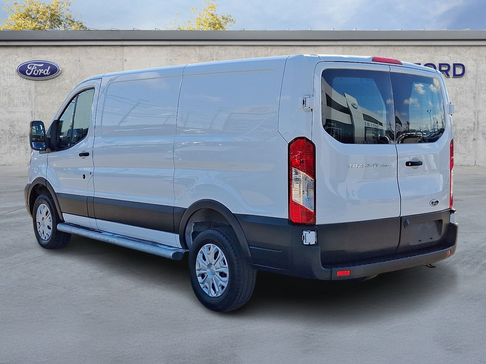 Certified 2025 Ford Transit 250 Low Roof w/ Exterior Upgrade Package RWD image 4