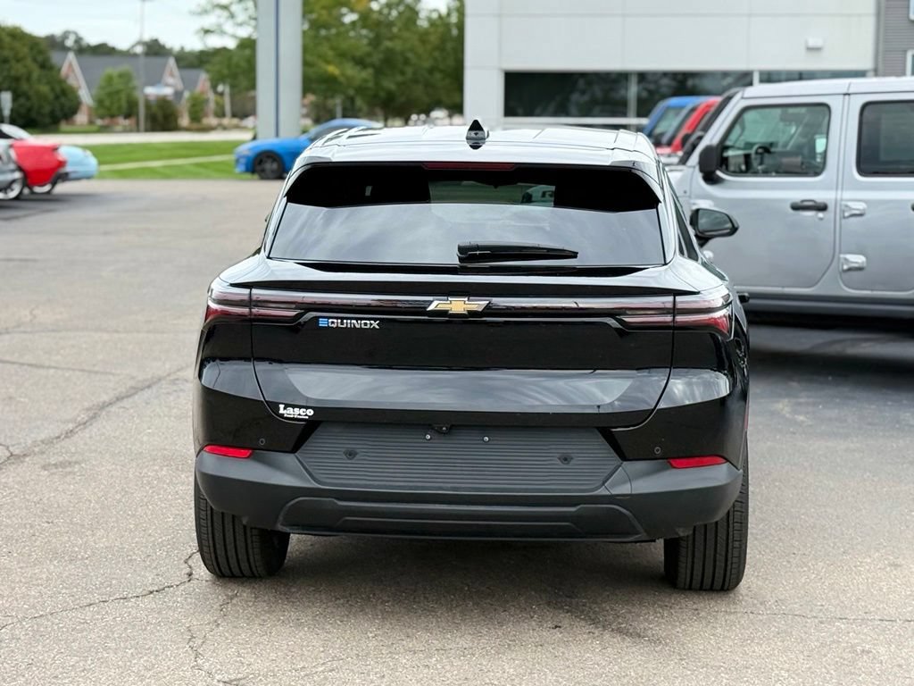 Used 2026 Chevrolet Equinox EV LT FWD image 33
