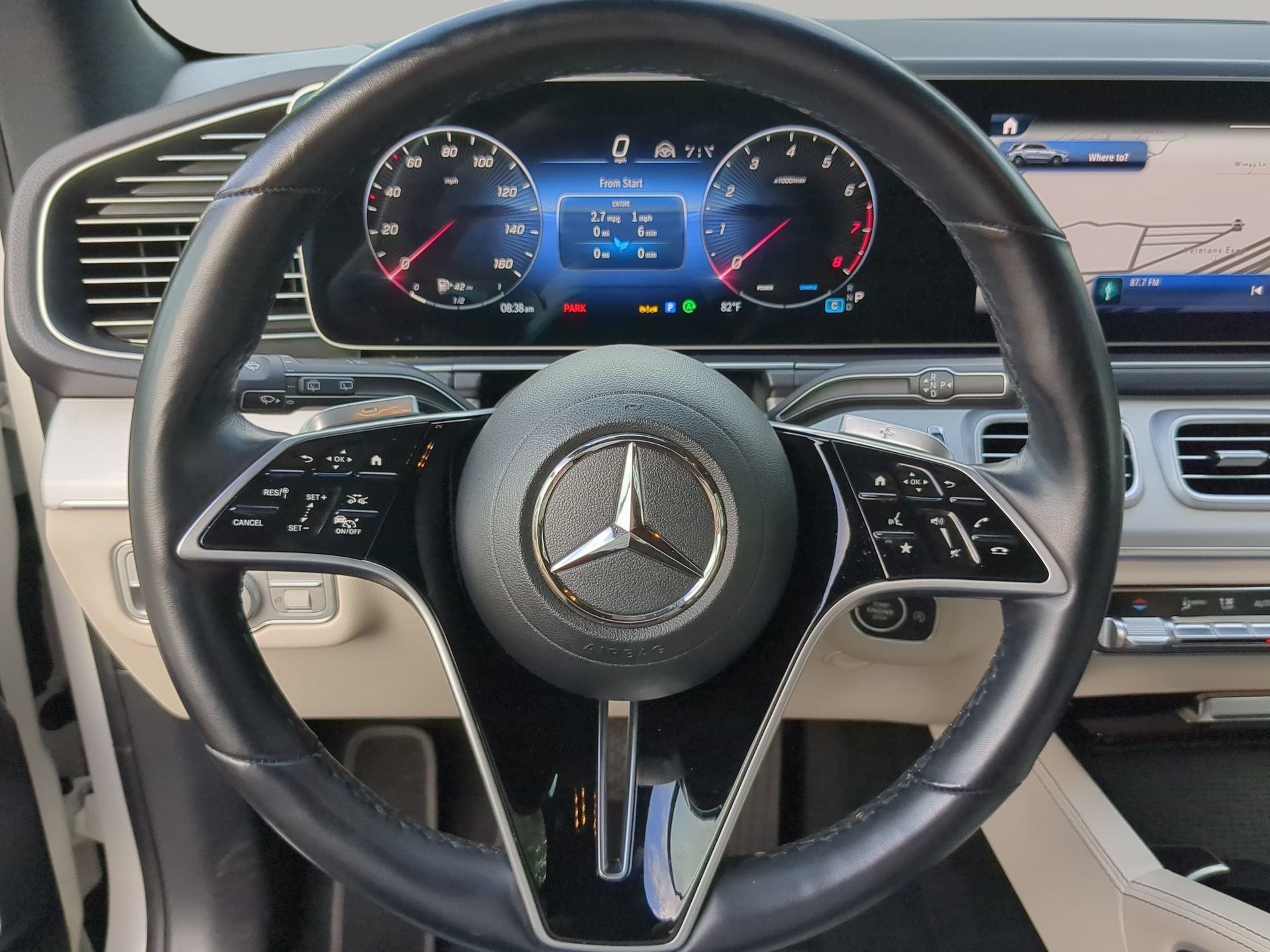 Used 2025 Mercedes-Benz GLE 350 4MATIC w/ Driver Assistance Package image 68