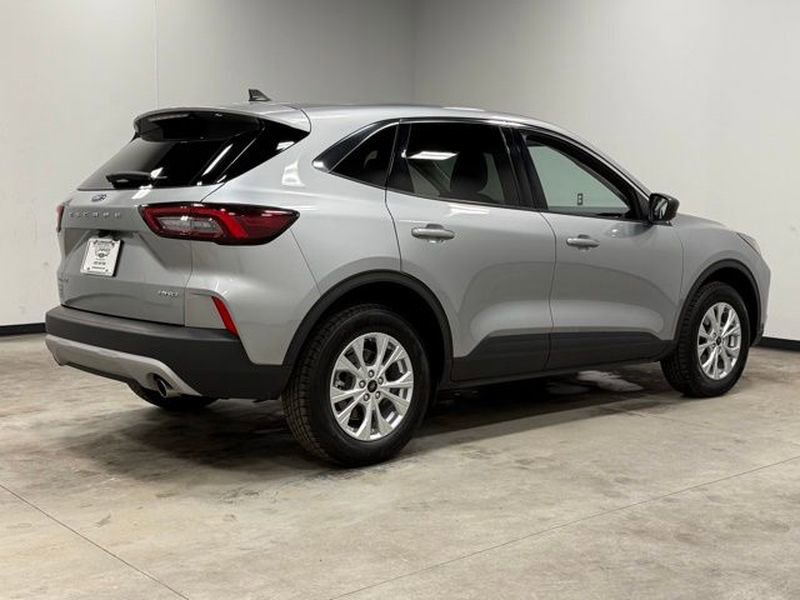 Certified 2024 Ford Escape Active image 12