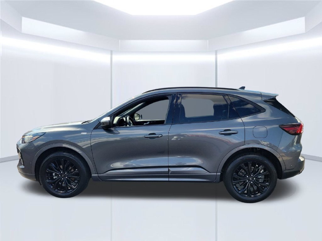 Certified 2023 Ford Escape ST-Line Elite w/ Premium Technology Package AWD/4WD image 9