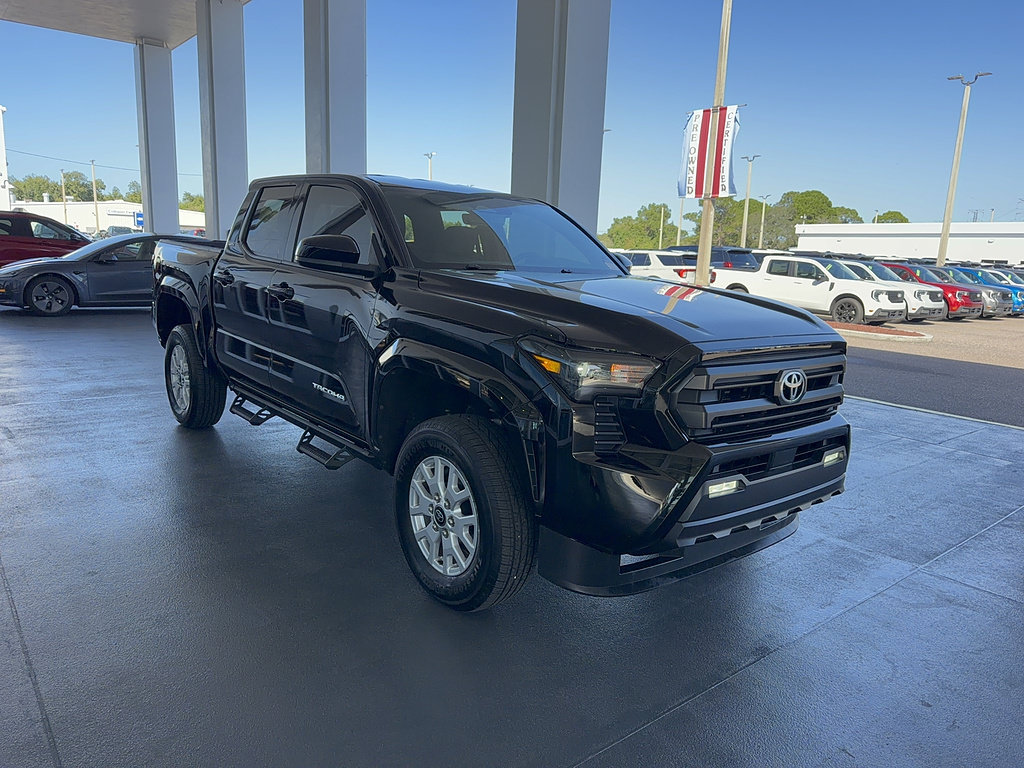 Used 2026 Toyota Tacoma SR5 AWD/4WD image 4