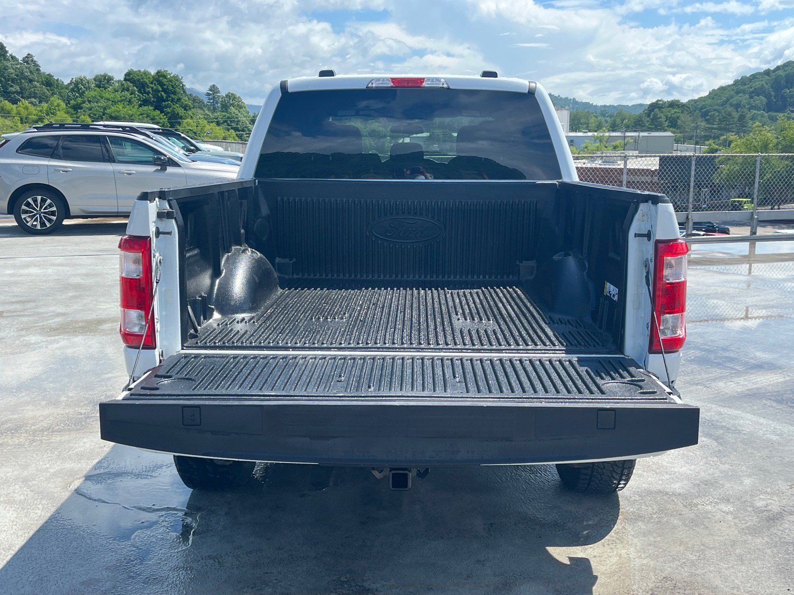 Certified 2022 Ford F150 XL w/ STX Appearance Package AWD/4WD image 4