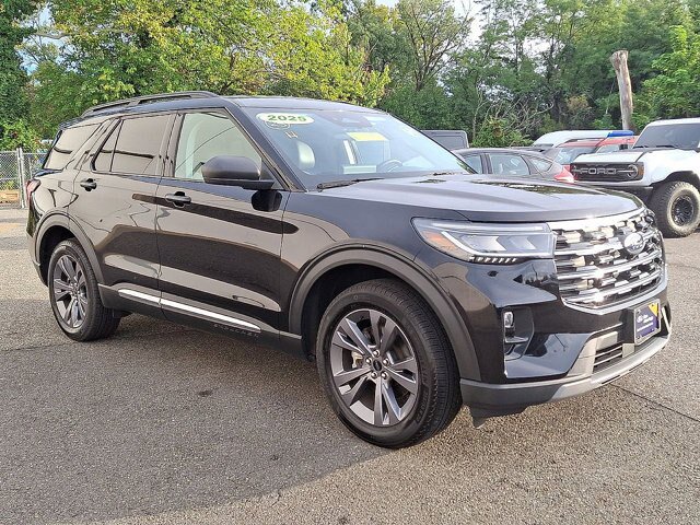 Certified 2025 Ford Explorer Active w/ Active Comfort Package AWD/4WD image 25
