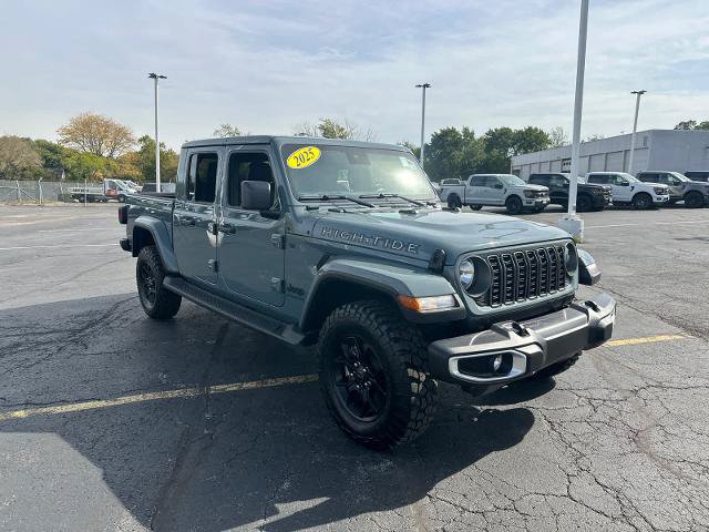 Used 2025 Jeep Gladiator Sport AWD/4WD image 10