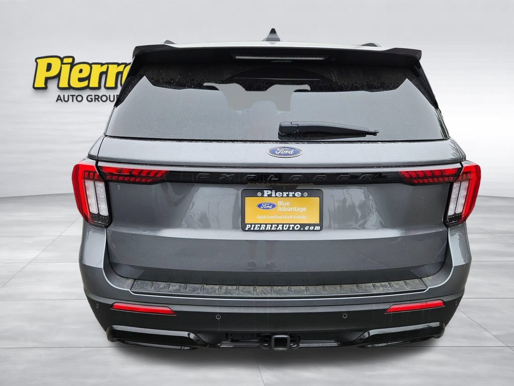 Certified 2025 Ford Explorer ST-Line w/ Premium Package RWD image 4