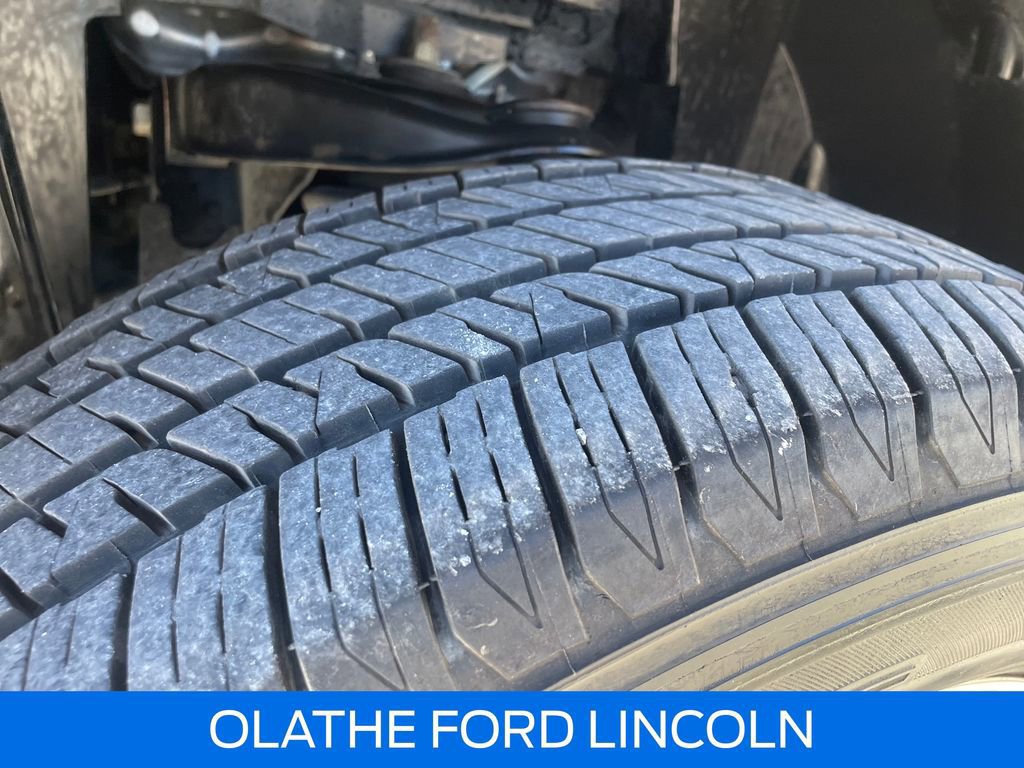 Used 2019 Nissan Titan SV w/ SV Convenience Package image 28