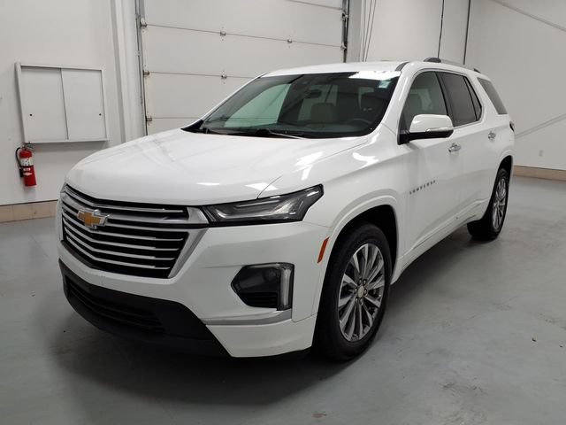 Used 2023 Chevrolet Traverse Premier FWD image 7