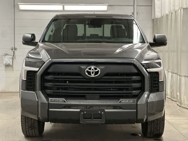 Used 2022 Toyota Tundra SR5 w/ SR5 Convenience Package AWD/4WD image 27