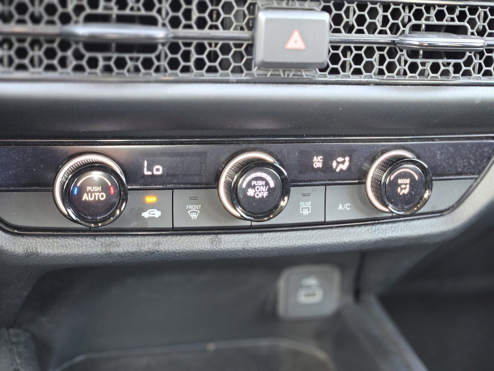 Used 2025 Honda HR-V LX image 23