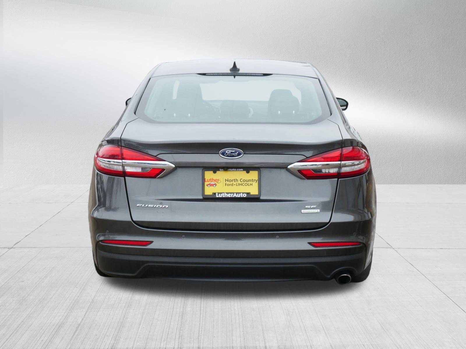 Certified 2020 Ford Fusion SE image 4