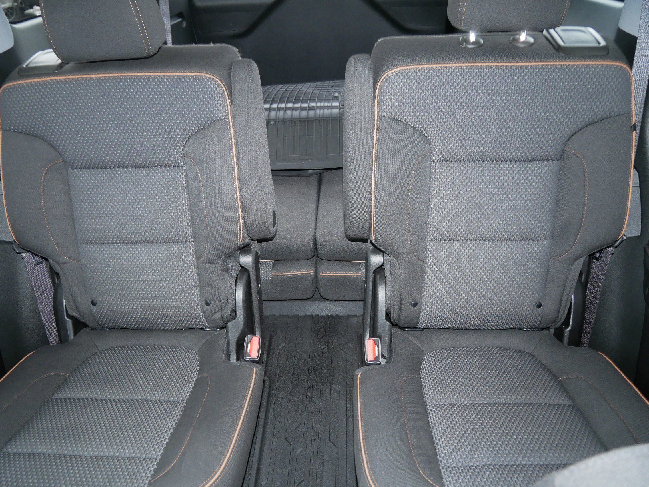 Used 2022 GMC Acadia AT4 w/ Trailering Package image 13