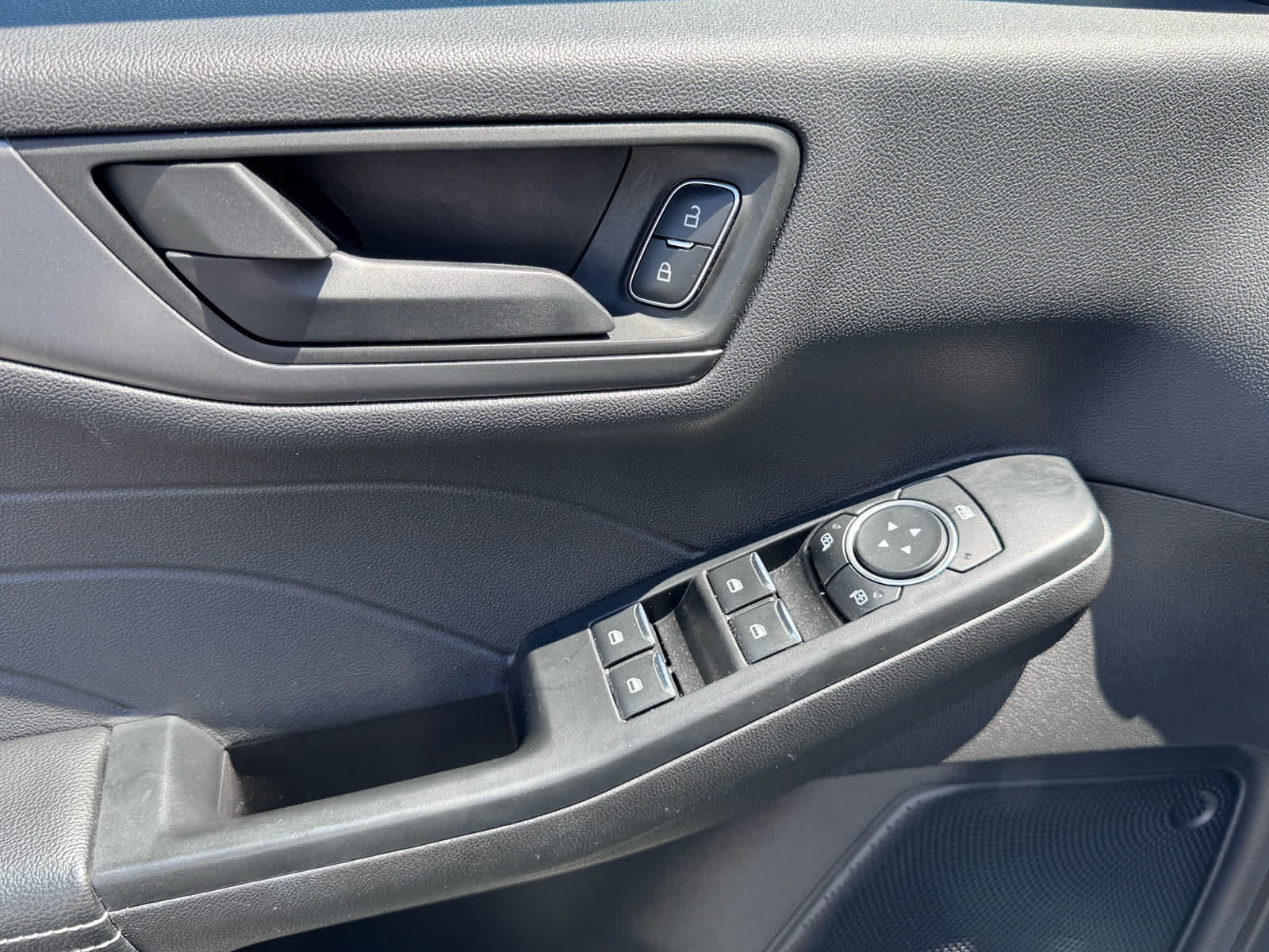 Certified 2025 Ford Escape Active AWD/4WD image 24