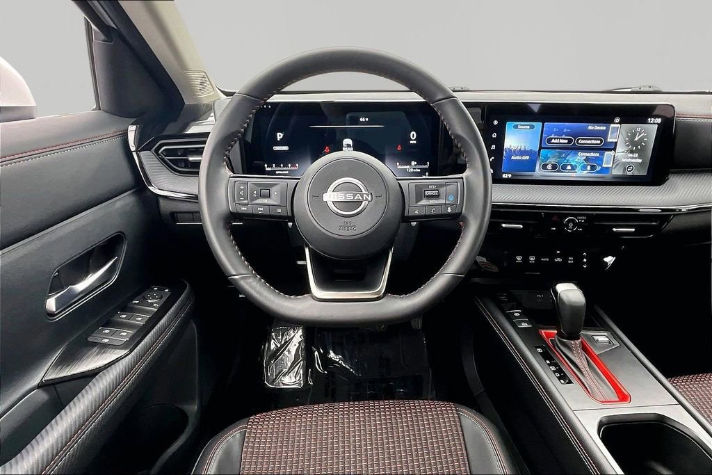 Used 2025 Nissan Kicks SR FWD image 7