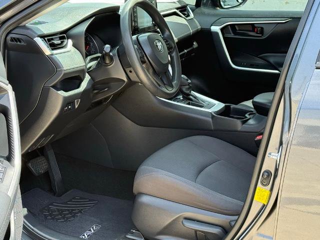 Used 2019 Toyota RAV4 LE w/ Carpet Mat Package FWD image 6