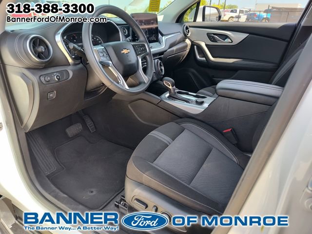 Used 2023 Chevrolet Blazer LT FWD image 2